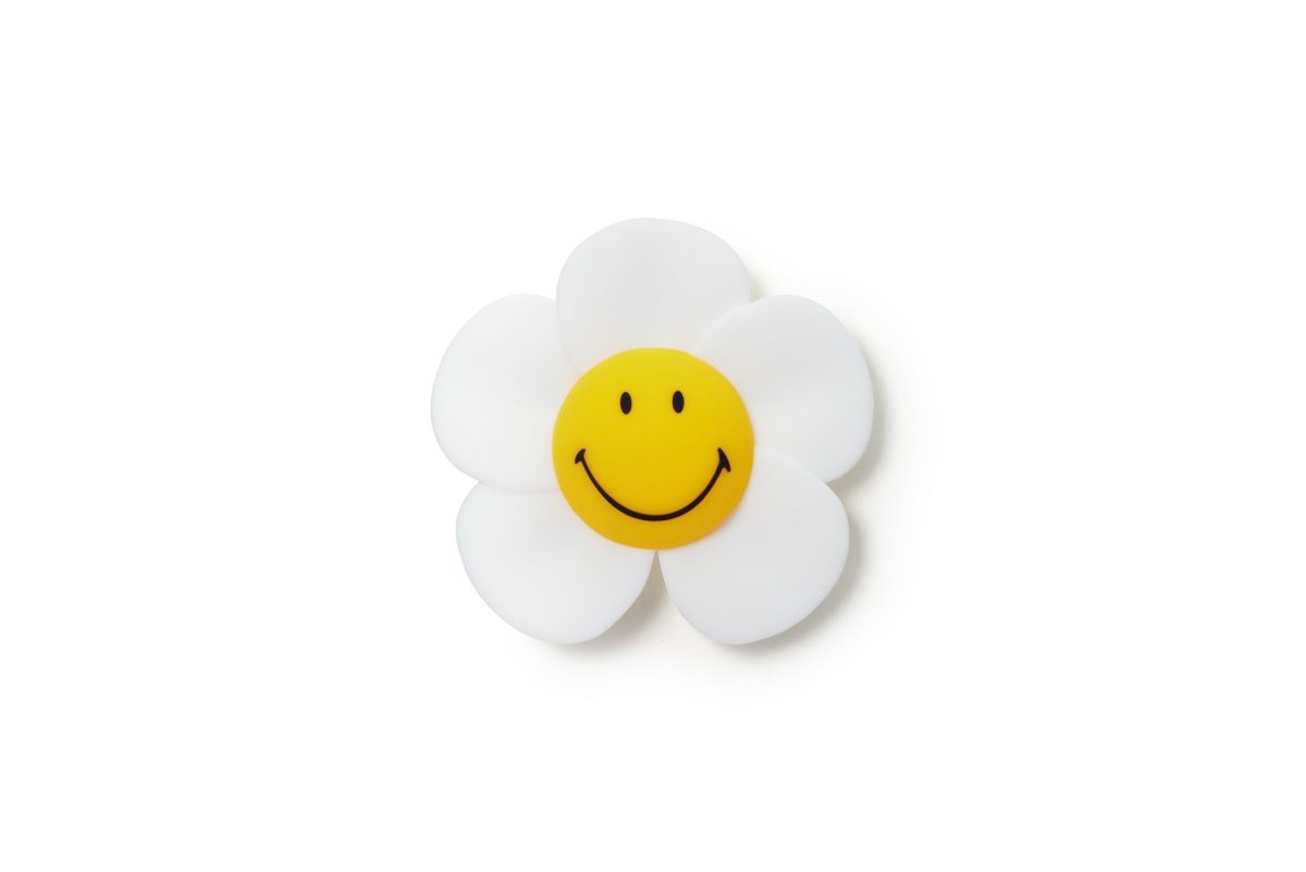 Smiley Daisy Day Light lampe pour enfant De Mr Maria - Smiley Daisy Day Light est une applique murale rechargeable avec une source de lumi&egrave;re LED &agrave; intensit&eacute; variable.