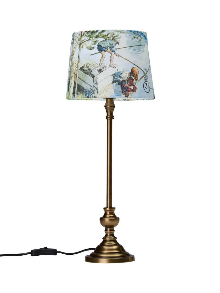 Andrea 53cm Beige lampe de table De PR Home - La lampe de table Andrea, associée à l'abat-jour Kraftfangst, crée un look élégant et devient un accroche-regard dans la pièce.
