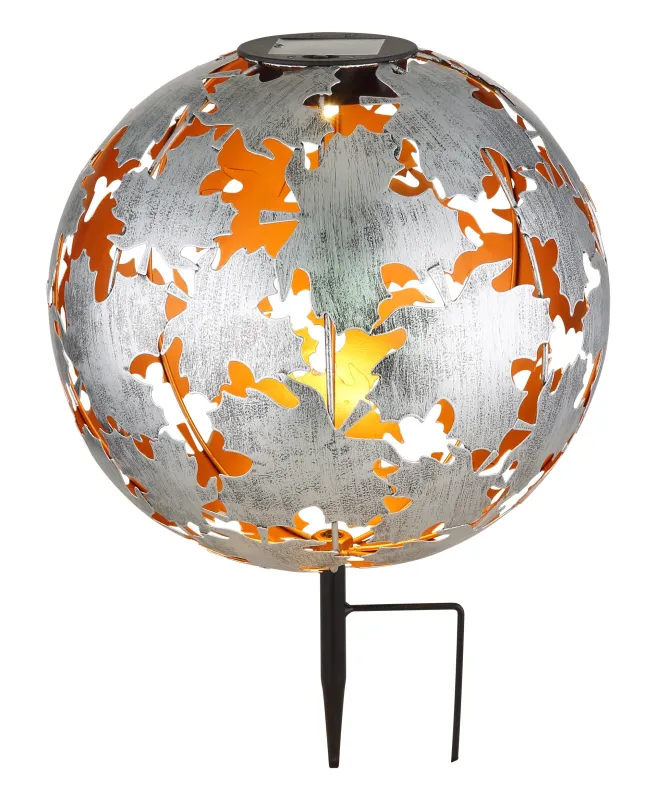 Earth Argent lampe solaire De Globo Lighting - Laddas av solen under dagen och t&auml;nds automatiskt i skymningen.