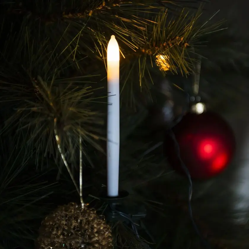 Guirlande Lumineuse Pour Sapin De Noël Amber 16LED 15m Vert De Konstsmide - Lumi&egrave;res d'arbre de No&euml;l d'int&eacute;rieur avec 16 lumi&egrave;res LED ambr&eacute;es et de magnifiques effets scintillants qui cr&eacute;ent une lueur vibrante.