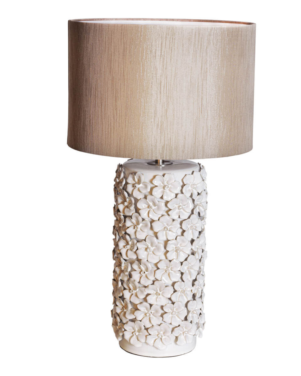 Fiore 55cm Beige lampe de table De By Rydéns - La lampe de table Fiore est une lampe de table qui sublimera votre int&eacute;rieur par sa beaut&eacute; intemporelle.