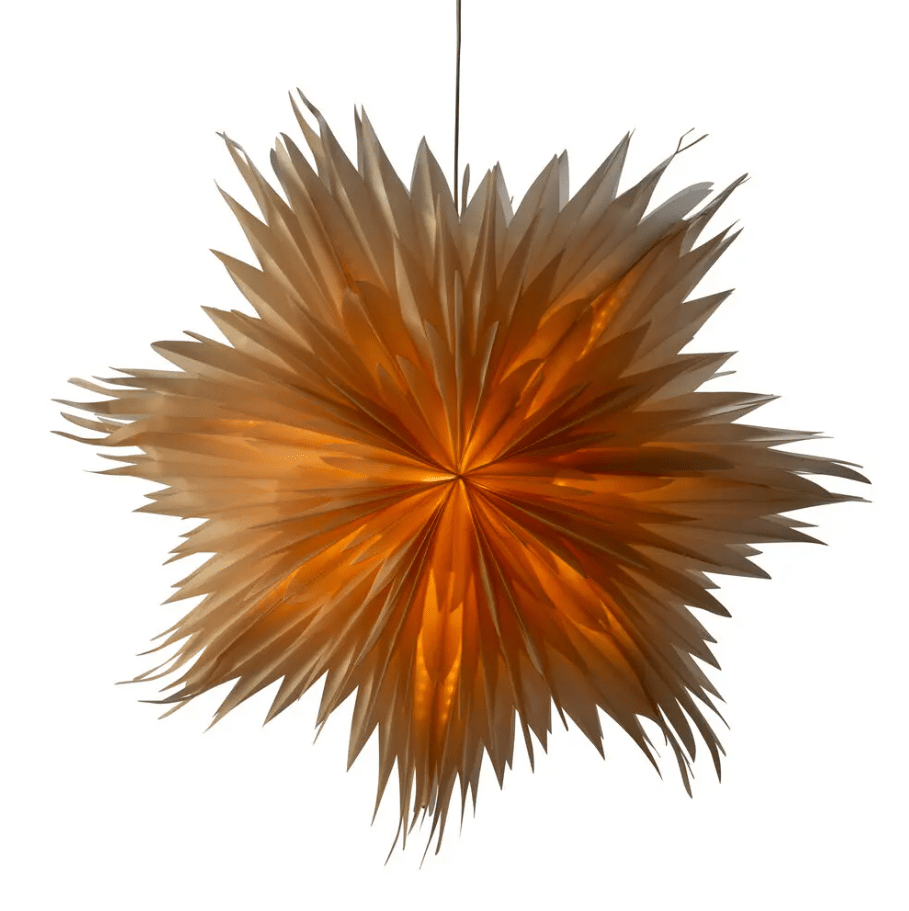 Étoile En Papier Ø80 Or De Konstsmide - Avec son design &eacute;l&eacute;gant et sa lumi&egrave;re douce, il cr&eacute;e une atmosph&egrave;re de No&euml;l calme et chaleureuse.