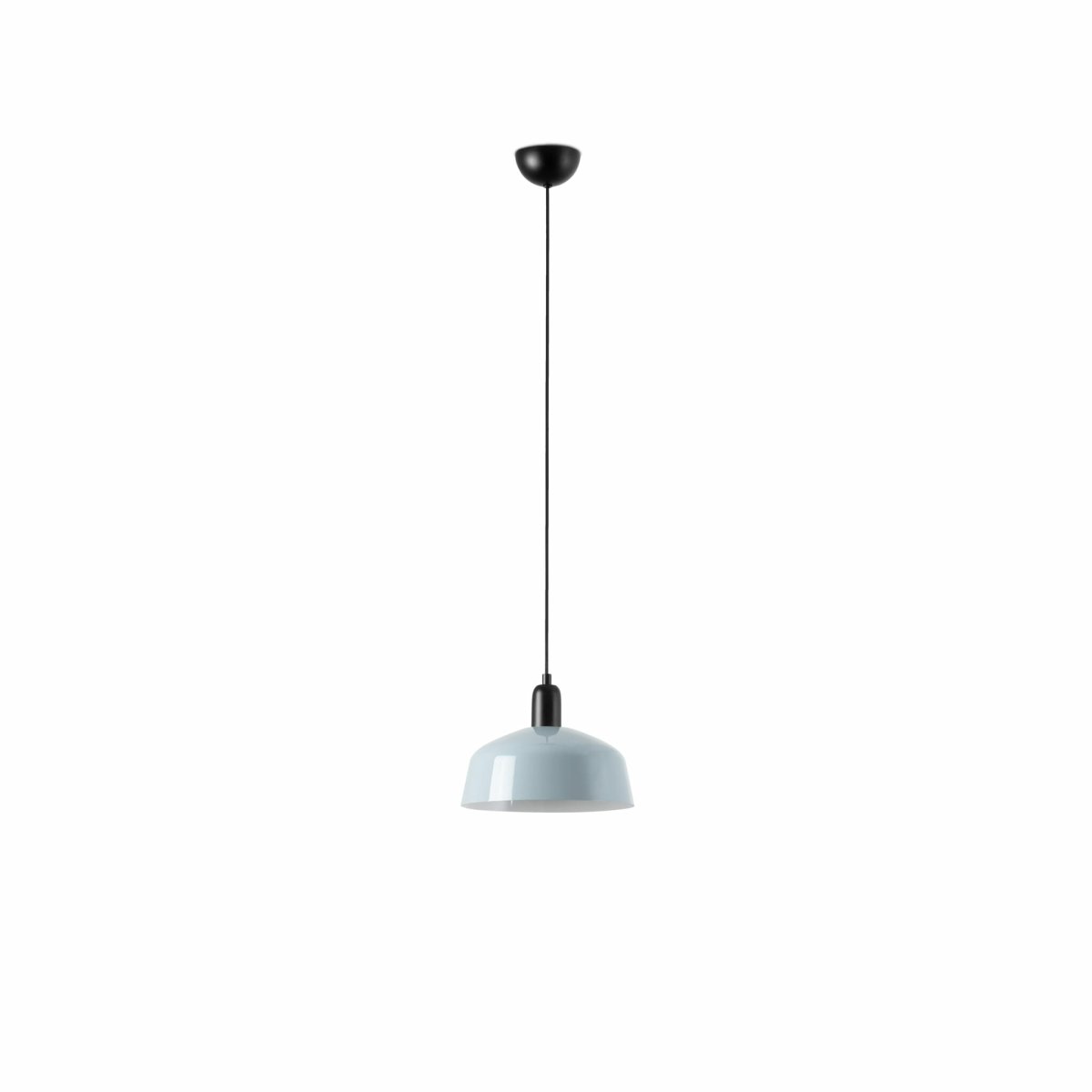 Tatawin Ø25 Bleu grisâtre suspension De Faro Barcelona - Tatawin est un plafonnier &agrave; la structure noire et &agrave; l'abat-jour en m&eacute;tal gris qui diffuse une lumi&egrave;re directe et fluide.