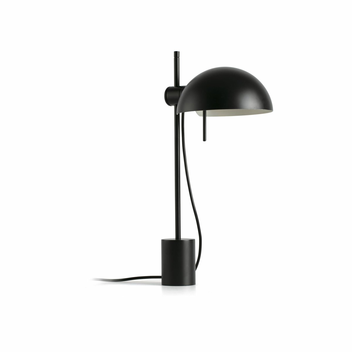 Matilda 43cm Noir lampe de bureau De Faro Barcelona - Matilda est une lampe de table noire au design g&eacute;om&eacute;trique et &eacute;pur&eacute; qui s'int&egrave;gre parfaitement &agrave; tous les int&eacute;rieurs.