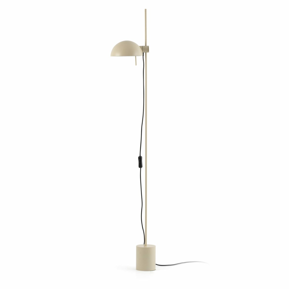 Matilda Beige lampadaire De Faro Barcelona - Dot&eacute; d'un abat-jour rotatif et d'une hauteur r&eacute;glable, il offre une lumi&egrave;re flexible pour la lecture et la cr&eacute;ation d'ambiance.