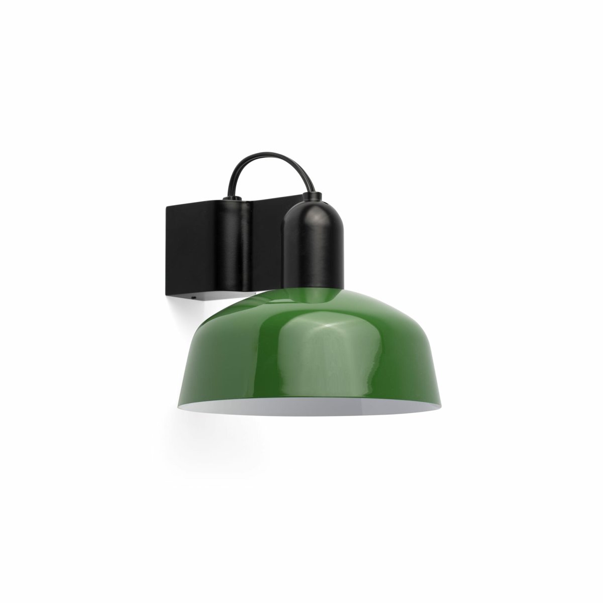 Tatawin Ø18 Vert applique murale De Faro Barcelona - Tatawin est une applique murale &agrave; la structure noire et &agrave; l'abat-jour en m&eacute;tal vert qui diffuse une lumi&egrave;re concentr&eacute;e.