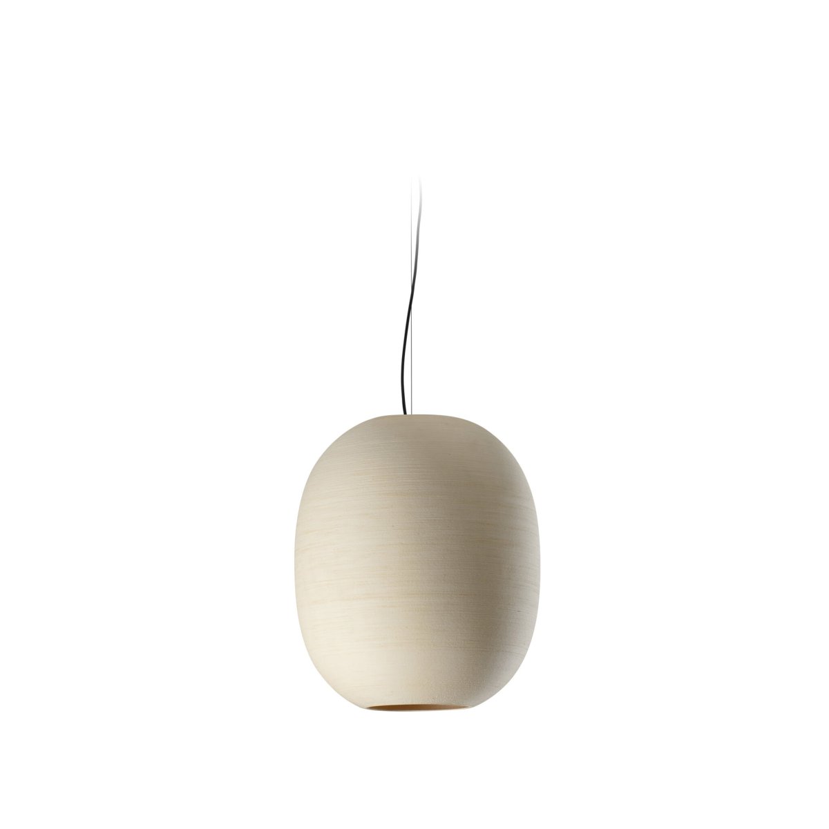 Tierra Ø47 Beige suspension De Faro Barcelona - Utilisez-la seule ou combinez-la avec d'autres mod&egrave;les de la collection Tierra pour cr&eacute;er des installations lumineuses vibrantes, &agrave; la fois imposantes et &eacute;l&eacute;gantes.