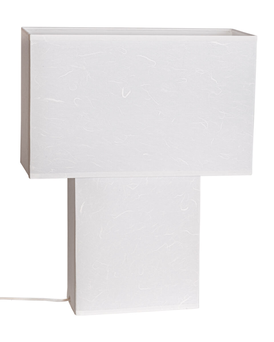 iSquare 50cm Blanc lampe de table De By Rydéns - Cette lampe unique allie esth&eacute;tique traditionnelle et fonction moderne, ce qui en fait un excellent choix pour ceux qui recherchent &agrave; la fois style et &eacute;clairage pratique dans leur maison.