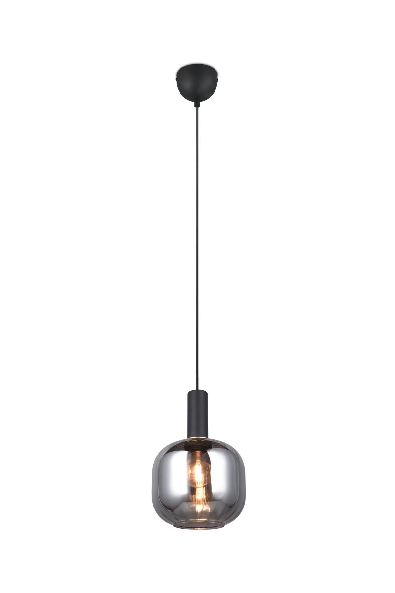 Diva Ø20 Gris fumé suspension De Trio Lighting - Son abat-jour en verre gris fumé, aux délicates nervures, diffuse une lumière douce et agréable, créant une ambiance chaleureuse.