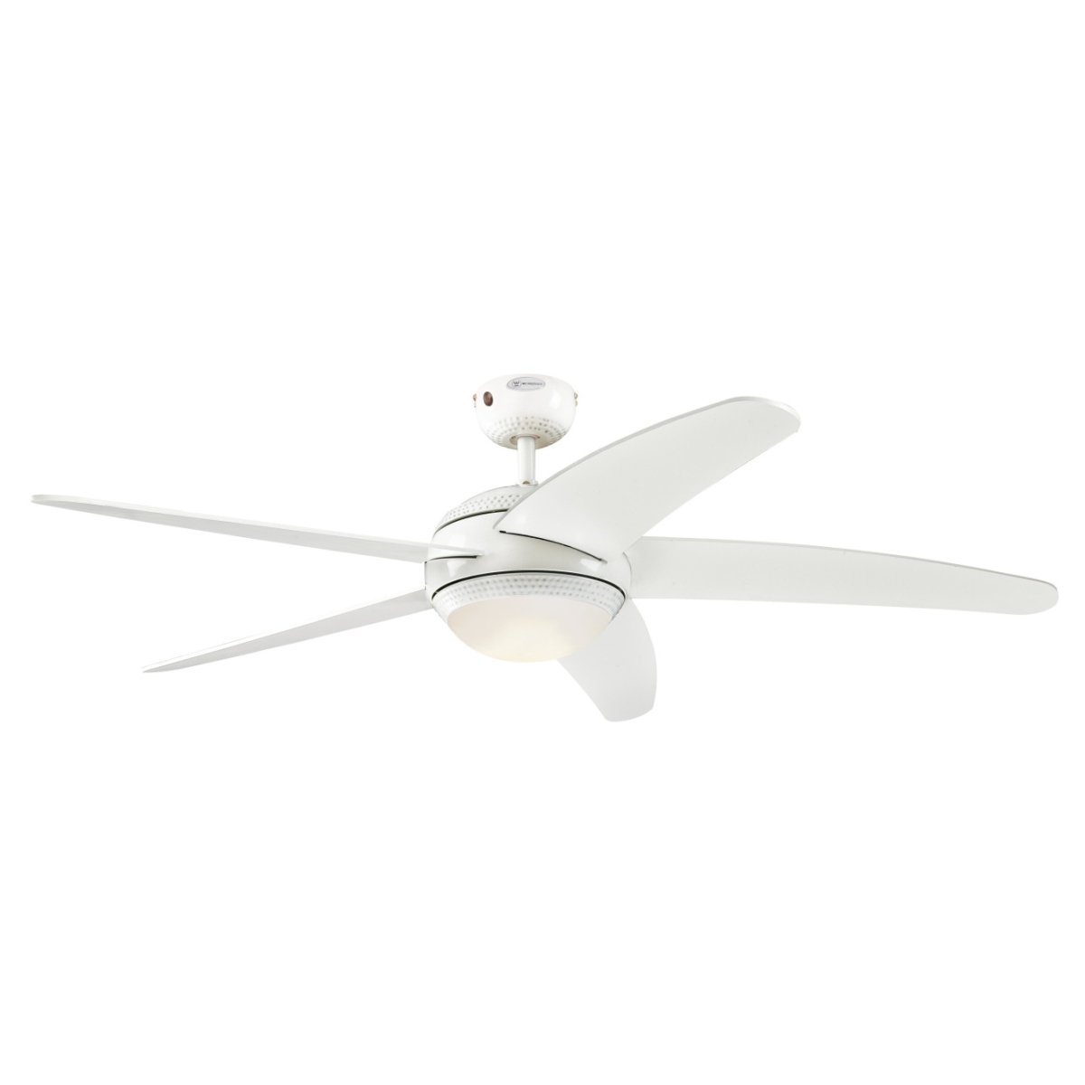 Bendan Ø132 Blanc De Westinghouse - Grâce à la télécommande incluse, vous pouvez contrôler facilement les fonctions du ventilateur et de l'éclairage, notamment trois vitesses et un variateur.