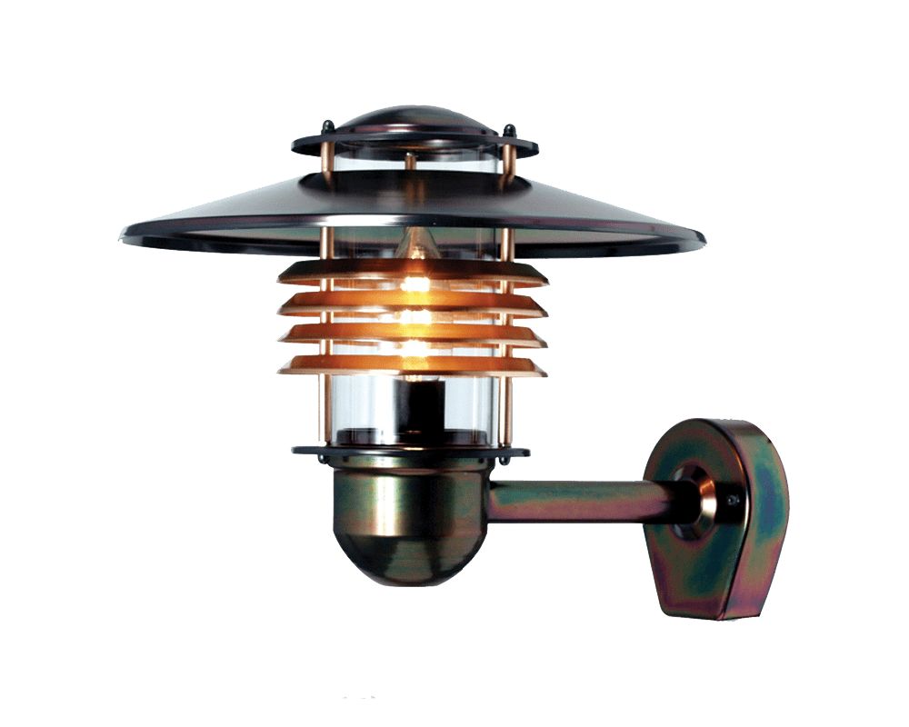 Arnäs Cuivre oxydé lampe d’extérieur De Westal - L'applique murale Arns est une lampe élégante avec un motif lumineux rond et un abat-jour en verre transparent entourant la source lumineuse.