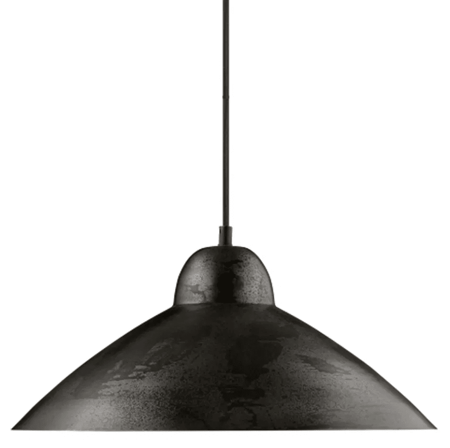 Studio Ø40 Noir antique suspension De H. Skjalm P - La suspension Studio en m&eacute;tal avec une finition noire antique est un plafonnier &eacute;l&eacute;gant avec une silhouette simple et belle.