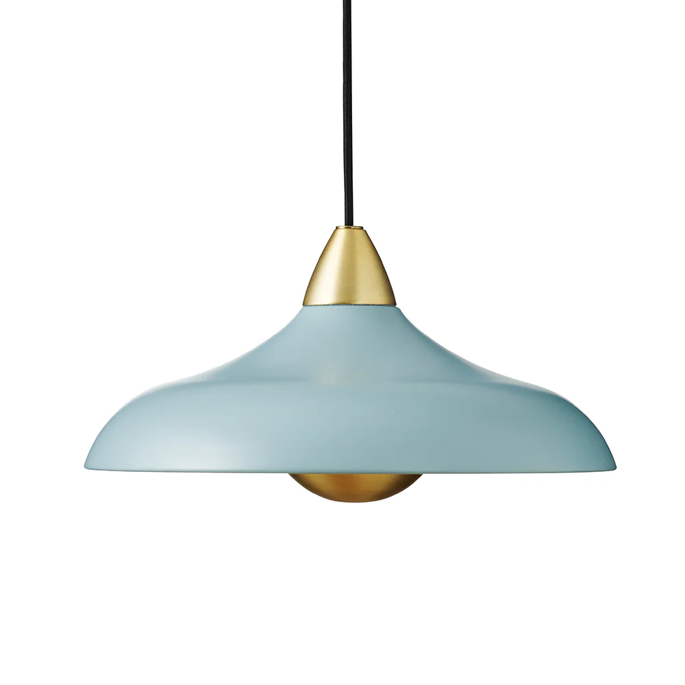 Urban Wide Ø36 Bleu suspension De Superliving - Embellissez votre maison avec la suspension moderne Urban Wide, une combinaison &eacute;l&eacute;gante de bleu clair mat et de finition et de d&eacute;tails &eacute;l&eacute;gants en laiton.