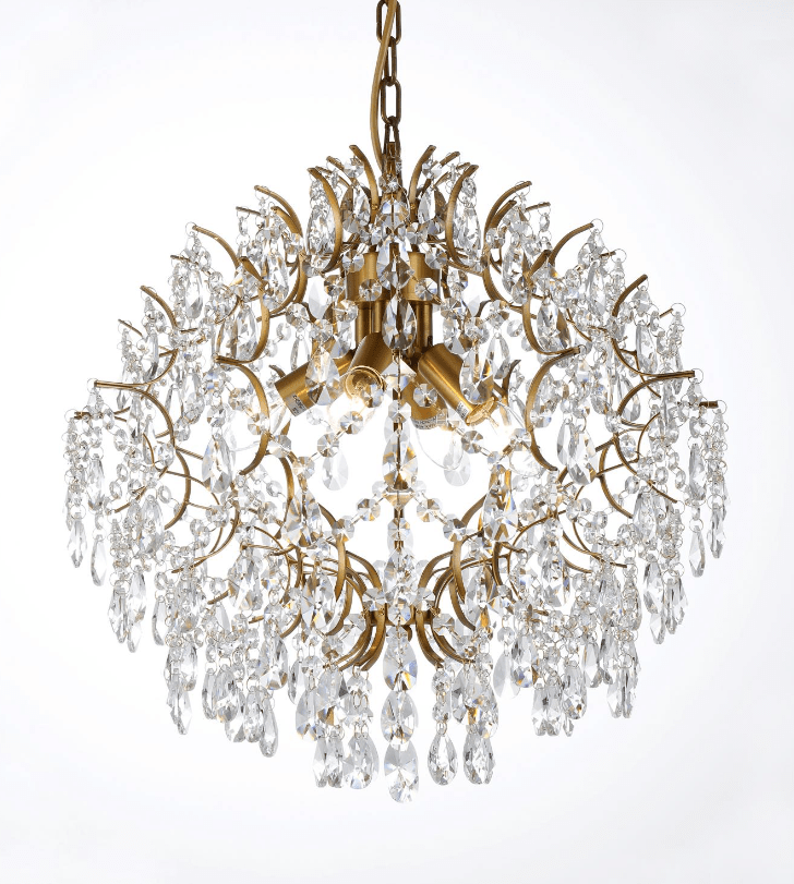 Kate Ø50 Laiton brossé cristal De Norrsken Design - Le plafonnier Kate en laiton bross&eacute; avec cristaux K9 Classe 1 taill&eacute;s &agrave; la main est une v&eacute;ritable ic&ocirc;ne de style qui ajoutera un sentiment d'exclusivit&eacute; et d'&eacute;l&eacute;gance &agrave; votre maison.