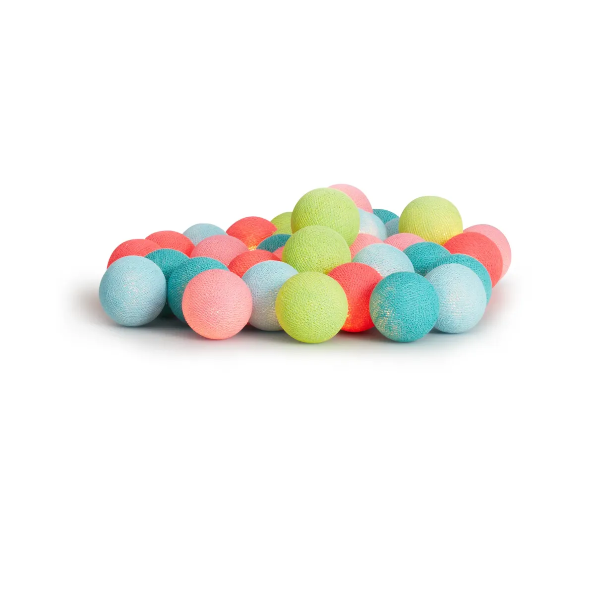 Irislights Neon 35-lights Multicolore De Irislights - Il suffit de placer les sph&egrave;res sur la guirlande dans l'ordre souhait&eacute; et de les utiliser comme &eacute;l&eacute;ment d&eacute;coratif &agrave; une fen&ecirc;tre ou comme &eacute;clairage d'ambiance dans un panier dans une chambre d'enfant.