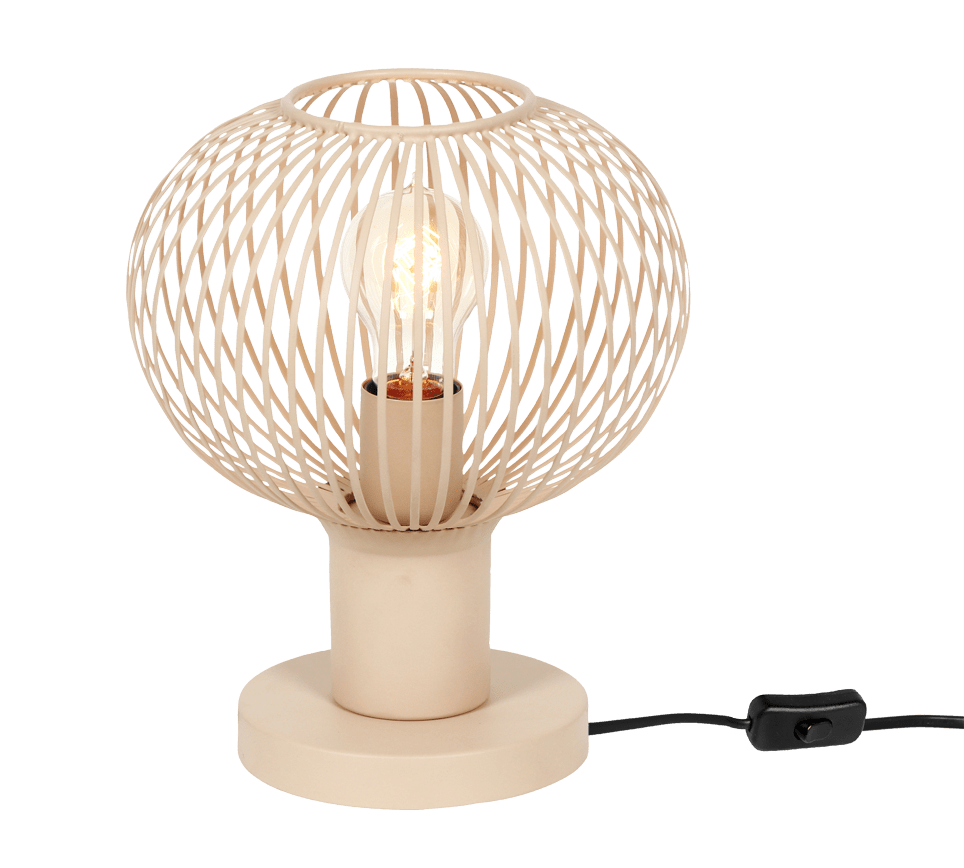 Gila 28cm Sable lampe de table De Trio Lighting - Gila est une lampe de table &eacute;l&eacute;gante et a&eacute;rienne qui allie design industriel et sobri&eacute;t&eacute; raffin&eacute;e.
