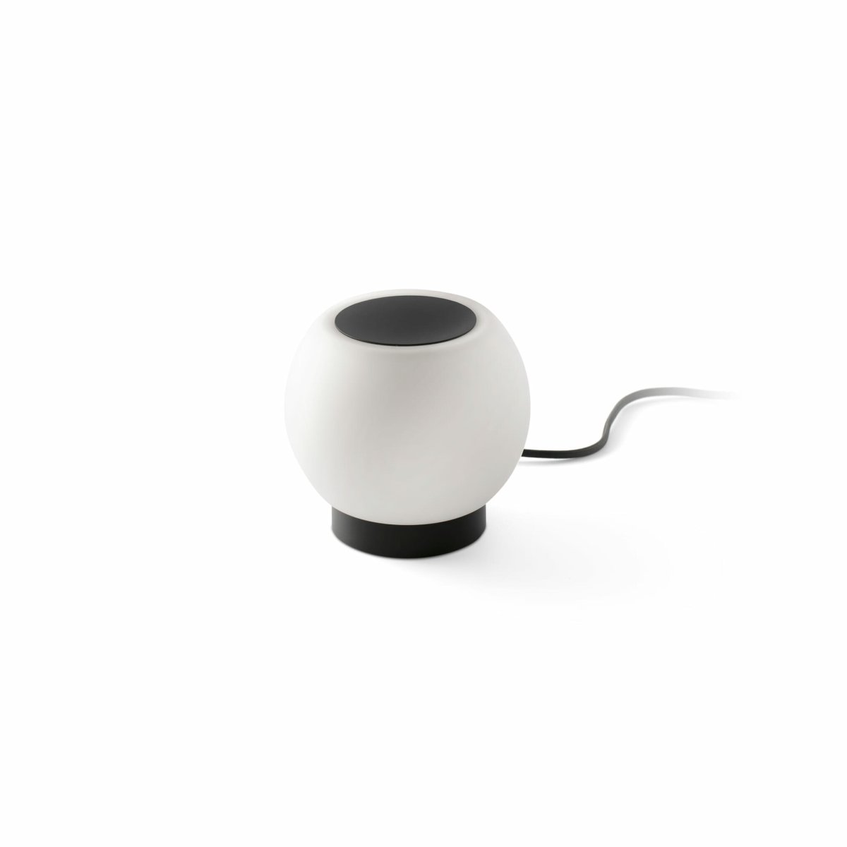 Moy 13cm Noir lampe de table De Faro Barcelona - Son design moderne s'int&egrave;gre &agrave; de nombreux styles d'int&eacute;rieur et est disponible en applique et en plafonnier.