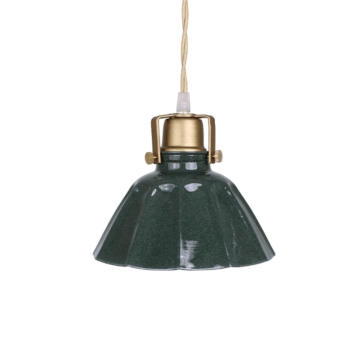 Margareta Ø18 Vert lampe de fenêtre De Strömshaga - La lampe n'a pas de connexion au mur ou au plafond, vous pouvez donc d&eacute;cider &agrave; quoi vous souhaitez la connecter.