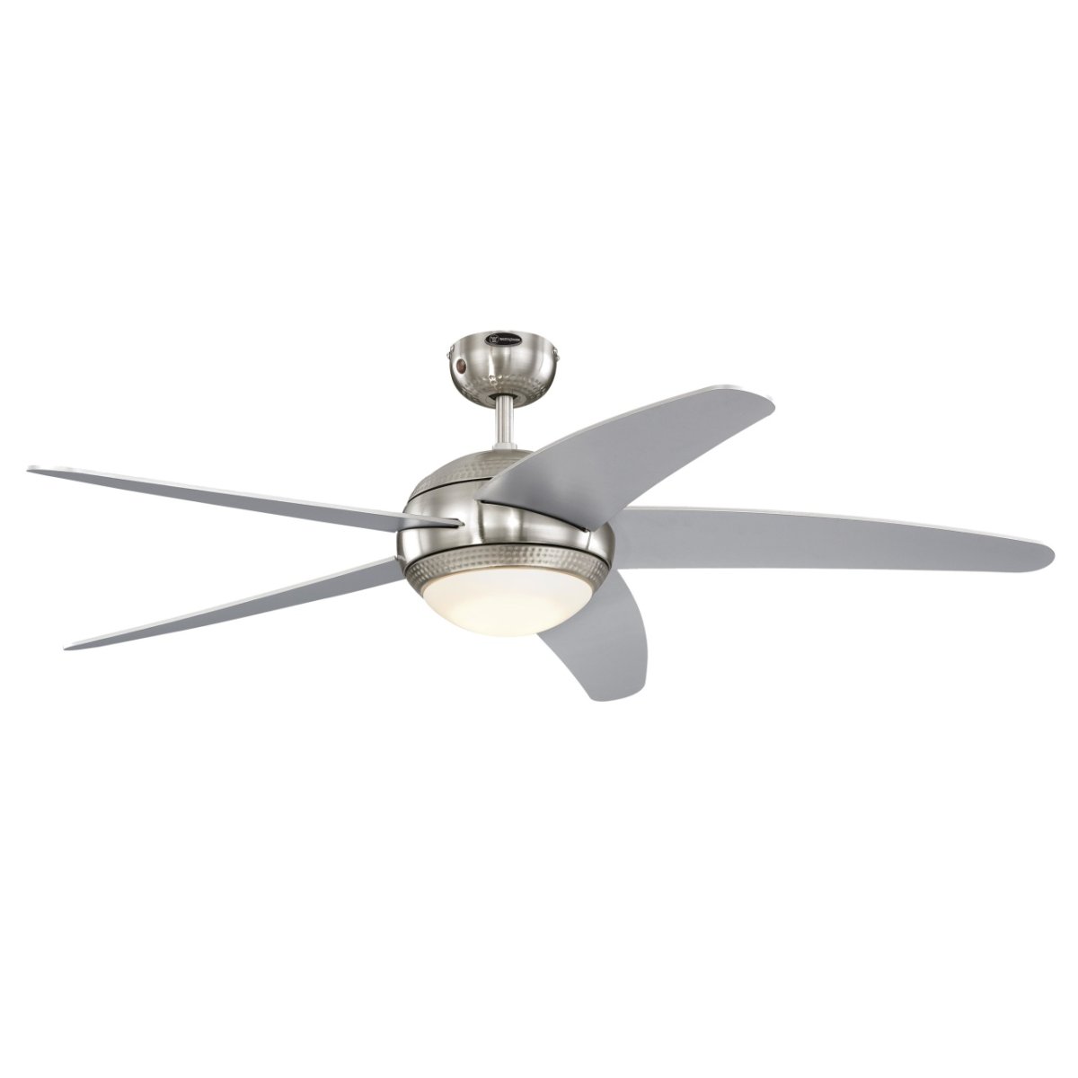 Bendan Ø132 Chrome De Westinghouse - Grâce à la télécommande incluse, vous pouvez contrôler facilement les fonctions du ventilateur et de l'éclairage, notamment trois vitesses et un variateur.