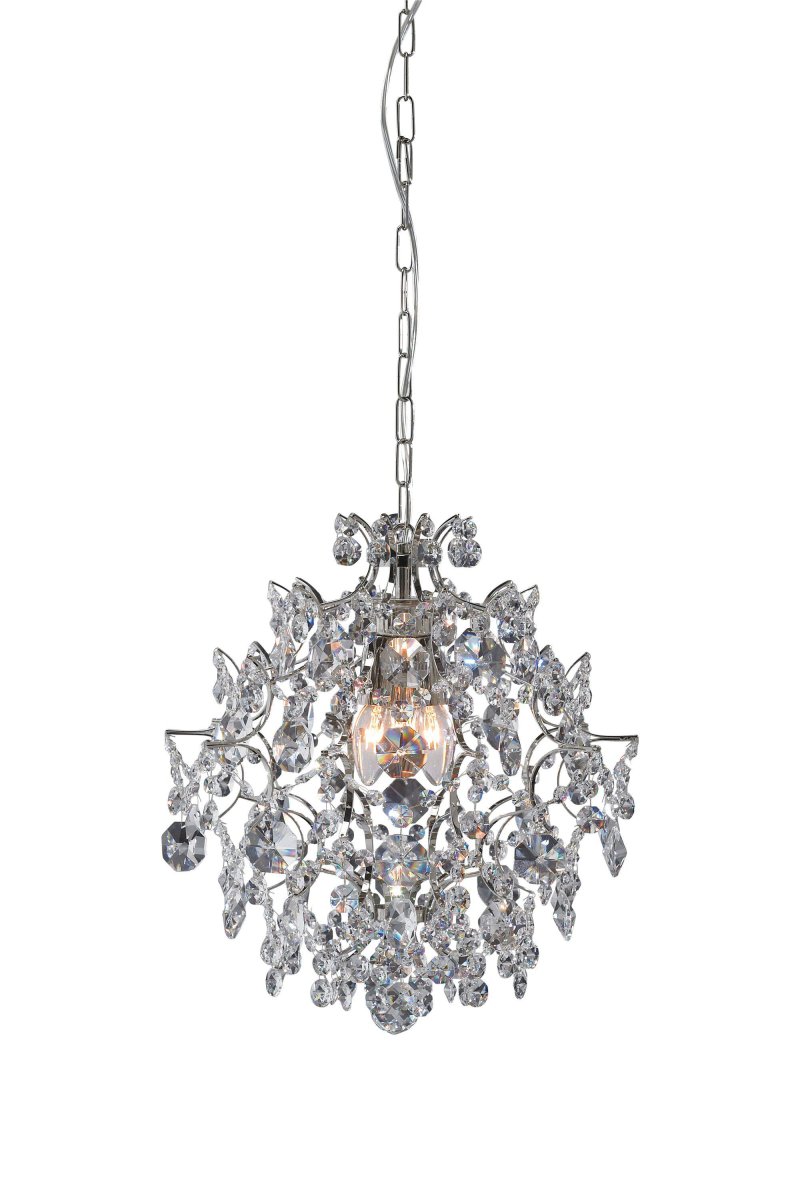  Rosendal Ø40 Chrome cristal De Markslöjd - Gr&acirc;ce au cristal plus grand suspendu en dessous, la couronne atteint un diam&egrave;tre impressionnant de 40 cm et cr&eacute;e une atmosph&egrave;re luxueuse dans la pi&egrave;ce.