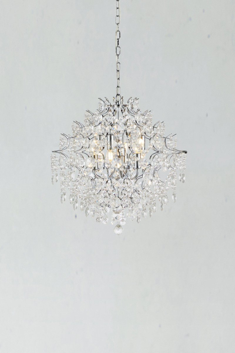 Rosendal Ø50 Chrome cristal De Markslöjd - Ce magnifique lustre en cristal de la série Rosendal transforme votre salon en une salle de fête étincelante.