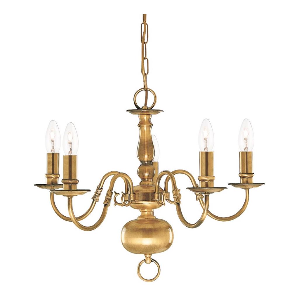 Flemish 5 Ø52 Laiton suspension De Searchlight - Dot&eacute; de cinq bougeoirs classiques de style cand&eacute;labre et d'une pi&egrave;ce ma&icirc;tresse d&eacute;corative &agrave; la base incurv&eacute;e, il d&eacute;gage une impression d'&eacute;l&eacute;gance et de tradition.