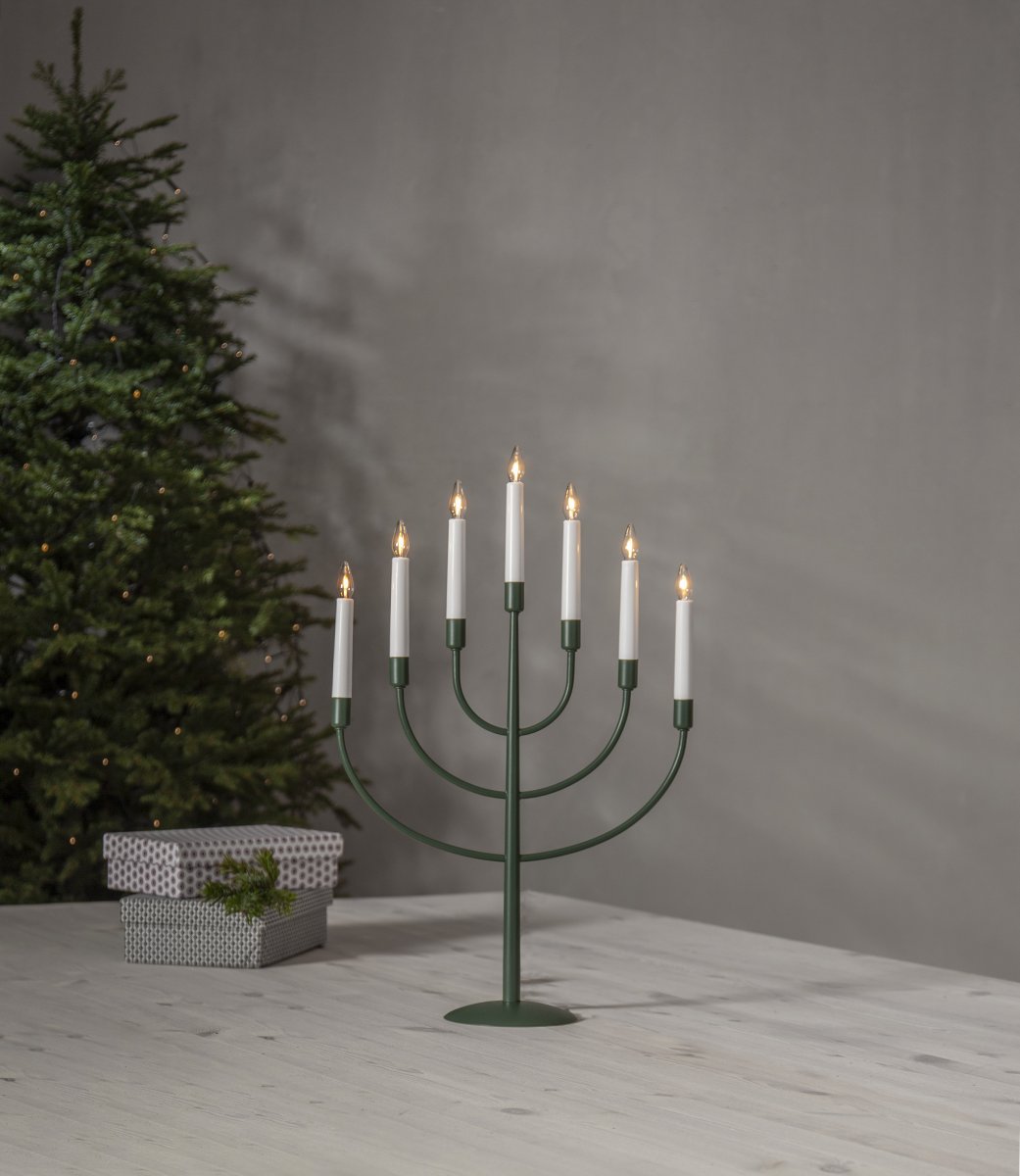 Titus Vert De Star Trading - Bougeoir de l'Avent parfait pour No&euml;l, diffuse une belle lumi&egrave;re et cr&eacute;e une atmosph&egrave;re de No&euml;l.