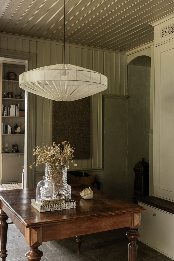 Alba Abat-Jour S/Suspension Ø78 Sable suspension De Alde & Lind - Selon le mod&egrave;le, Alba peut &ecirc;tre utilis&eacute; comme suspension ou plafonnier.