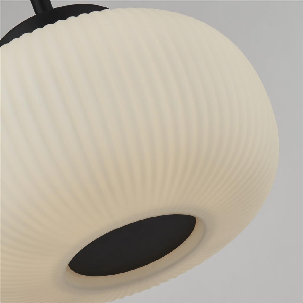 Lumina Ø24 Noir suspension De Searchlight - La hauteur est réglable afin que vous puissiez adapter la lampe à la fois à la hauteur du plafond et à l'utilisation que vous souhaitez en faire.