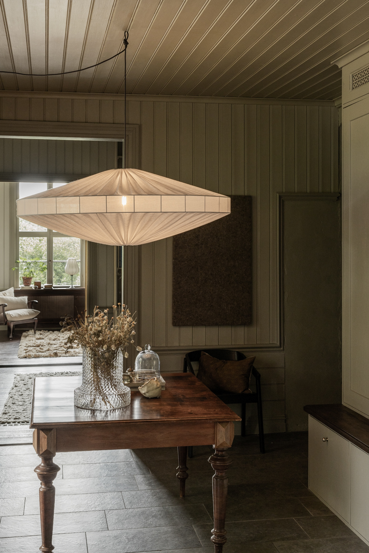 Alba Abat-Jour S/Suspension Ø115 Blanc suspension De Alde & Lind - Selon la lampe, Alba peut &ecirc;tre utilis&eacute;e comme suspension ou plafonnier.