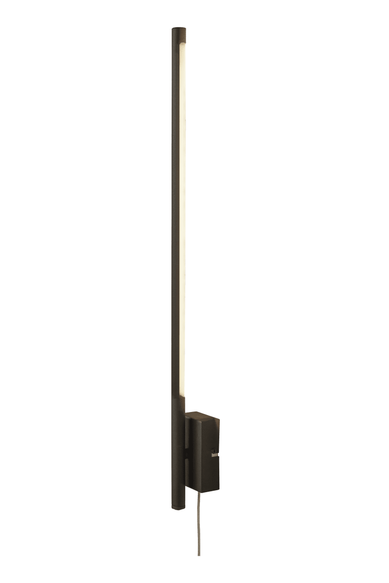 Stecco 65cm Noir applique murale De Aneta Lighting - Grâce à son design élégant, la lumière blanche chaude et indirecte prend tout son sens et illumine un coin sombre du couloir ou de la salle de télévision.