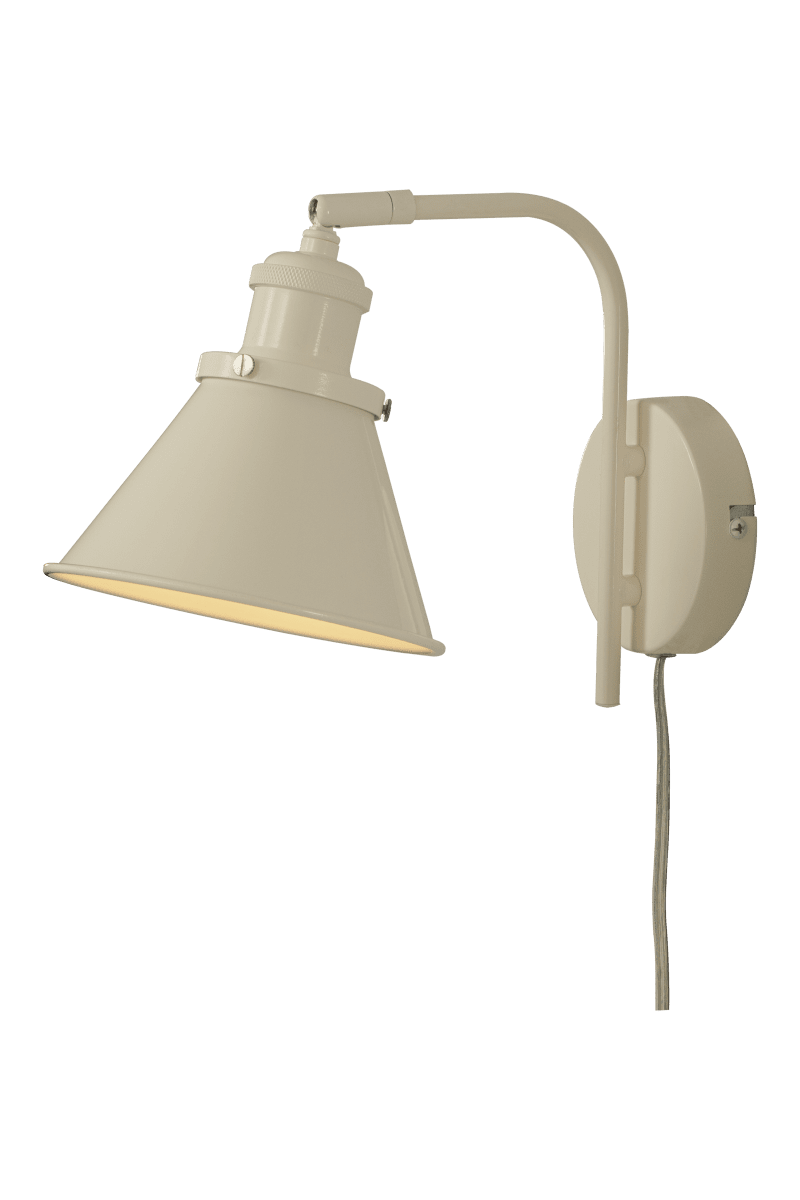 Paris Beige lampe de lecture De Aneta Lighting - Le design d'inspiration vintage s'int&egrave;gre parfaitement dans les int&eacute;rieurs classiques et modernes et devient un d&eacute;tail &eacute;l&eacute;gant dans la maison.