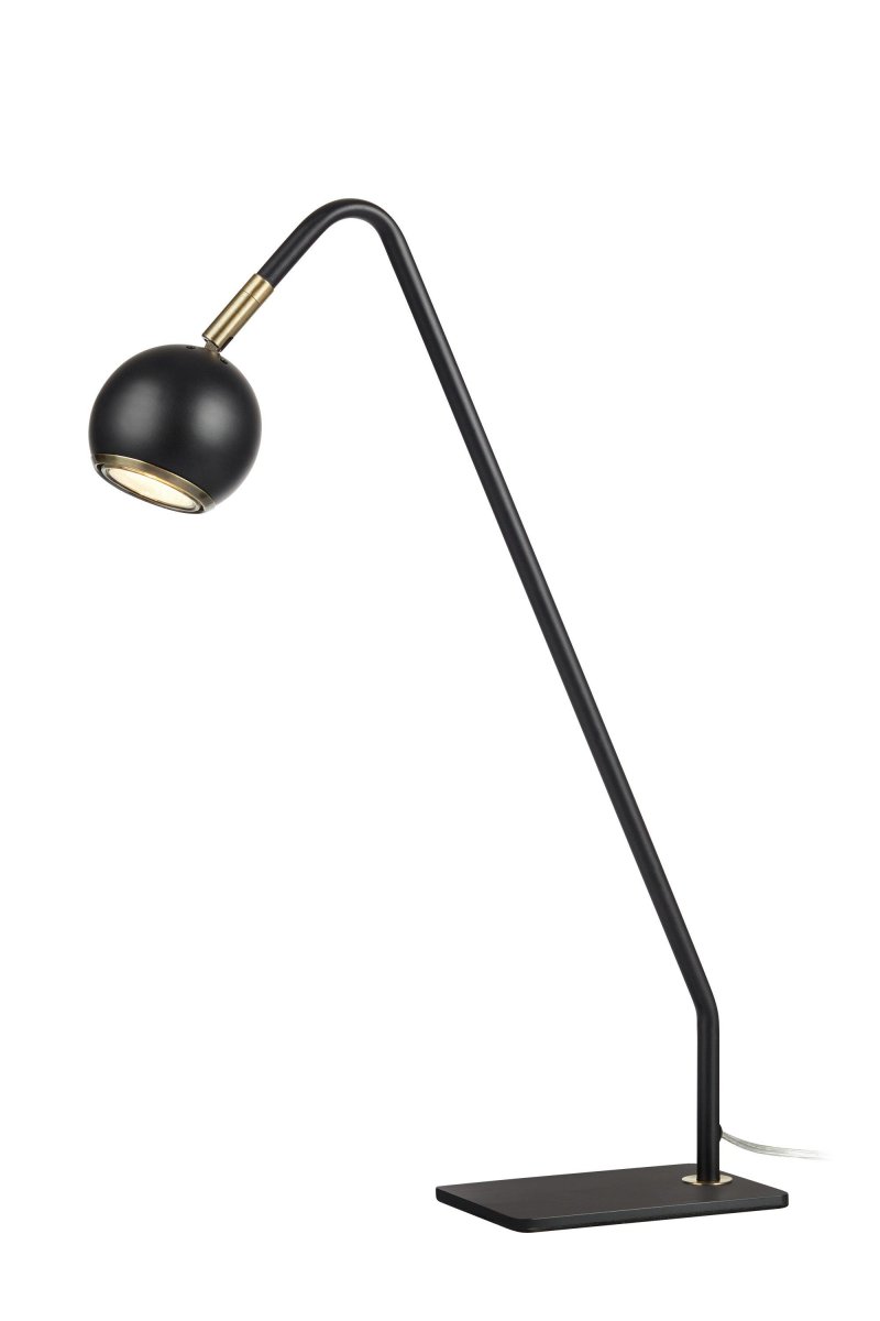 Coco 48cm Noir lampe de bureau De Markslöjd - Le bras inclin&eacute; et l'abat-jour rond de la lampe offrent &agrave; la fois une lumi&egrave;re dirig&eacute;e et un look &eacute;l&eacute;gant, parfait pour les postes de travail ou les coins d'&eacute;tude.