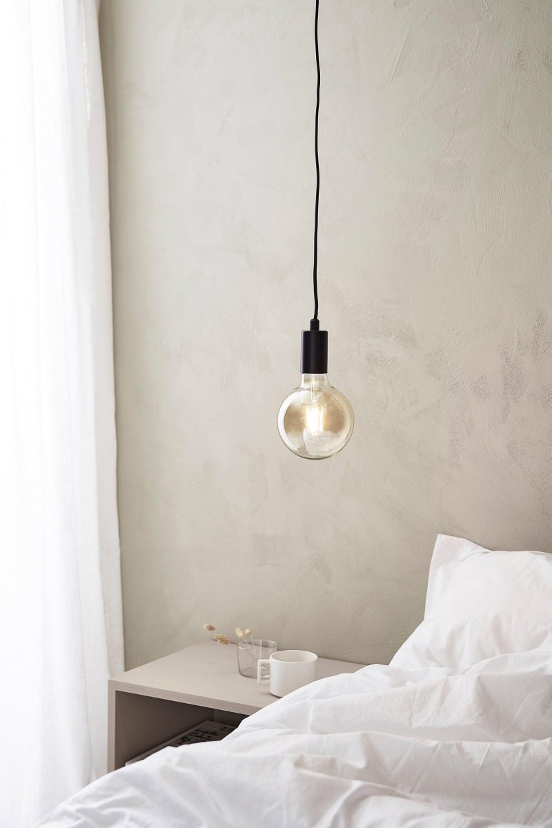 Sky Ø4 Noir lampe de fenêtre De Markslöjd - Sky est un favori pour ceux qui aiment la simplicit&eacute; et l'&eacute;l&eacute;gance dans la d&eacute;coration int&eacute;rieure.