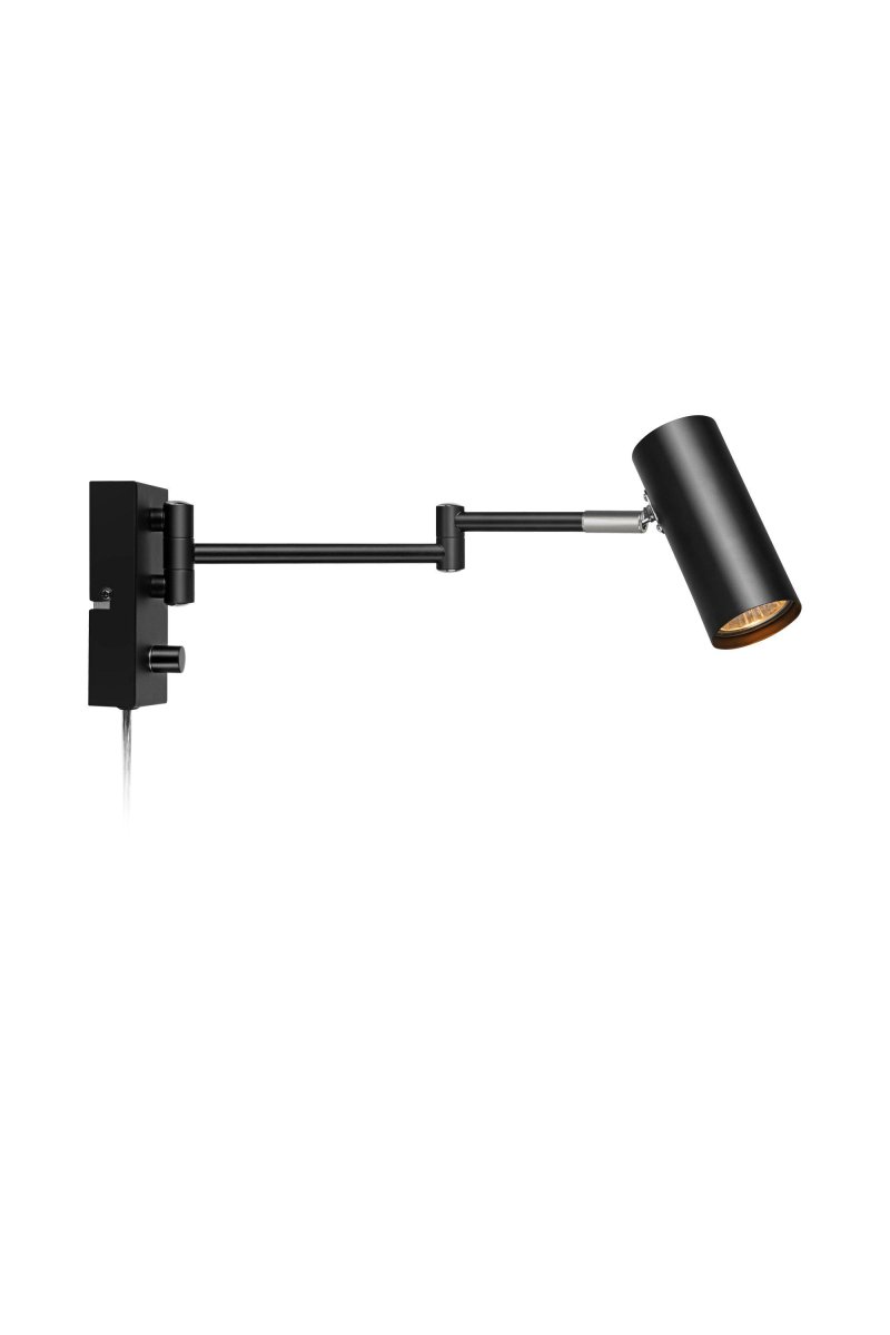 Torino Noir lampe de lecture De Markslöjd - L'applique murale Torino allie un design élégant à une grande flexibilité.