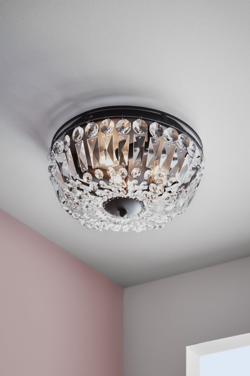 Vasa Ø30 Chrome lampe de salle de bain De Markslöjd - Parfait pour ajouter une touche de fraîcheur à votre couloir ou salle de bain avec un spot lumineux élégant et classique.