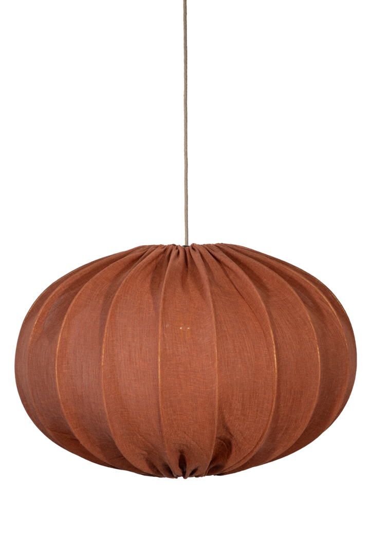 Moon Abat-Jour S/Suspension Ø78 Rouiller suspension De Alde & Lind - Le tissu présente une belle texture, évoquant le lin, qui confère à l'abat-jour un aspect doux et accueillant, particulièrement séduisant lorsque la lampe est allumée.