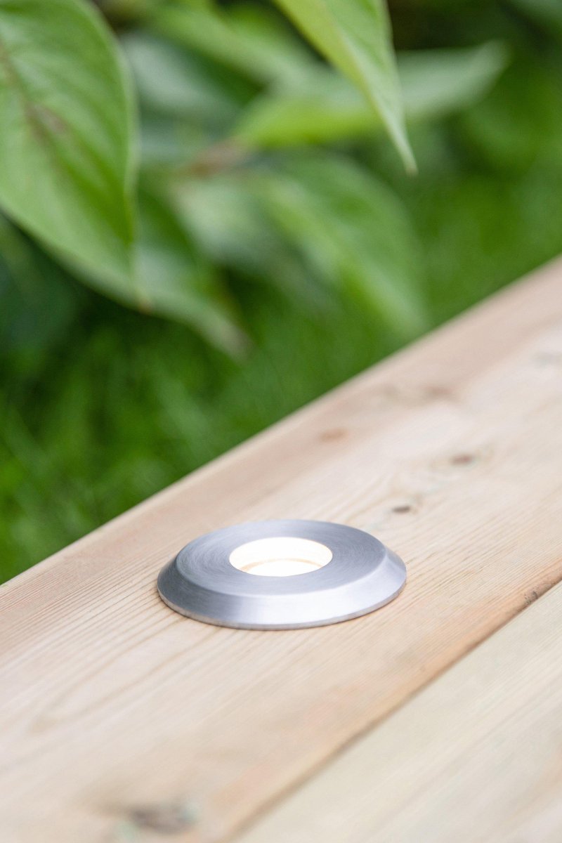 Spot Encastré Pour Terrasse 3W Aluminium Garden 24 De Markslöjd - Garden 24 a un indice de protection IP44 et convient &agrave; l'&eacute;clairage de jardin et d'ext&eacute;rieur que vous pouvez facilement installer.