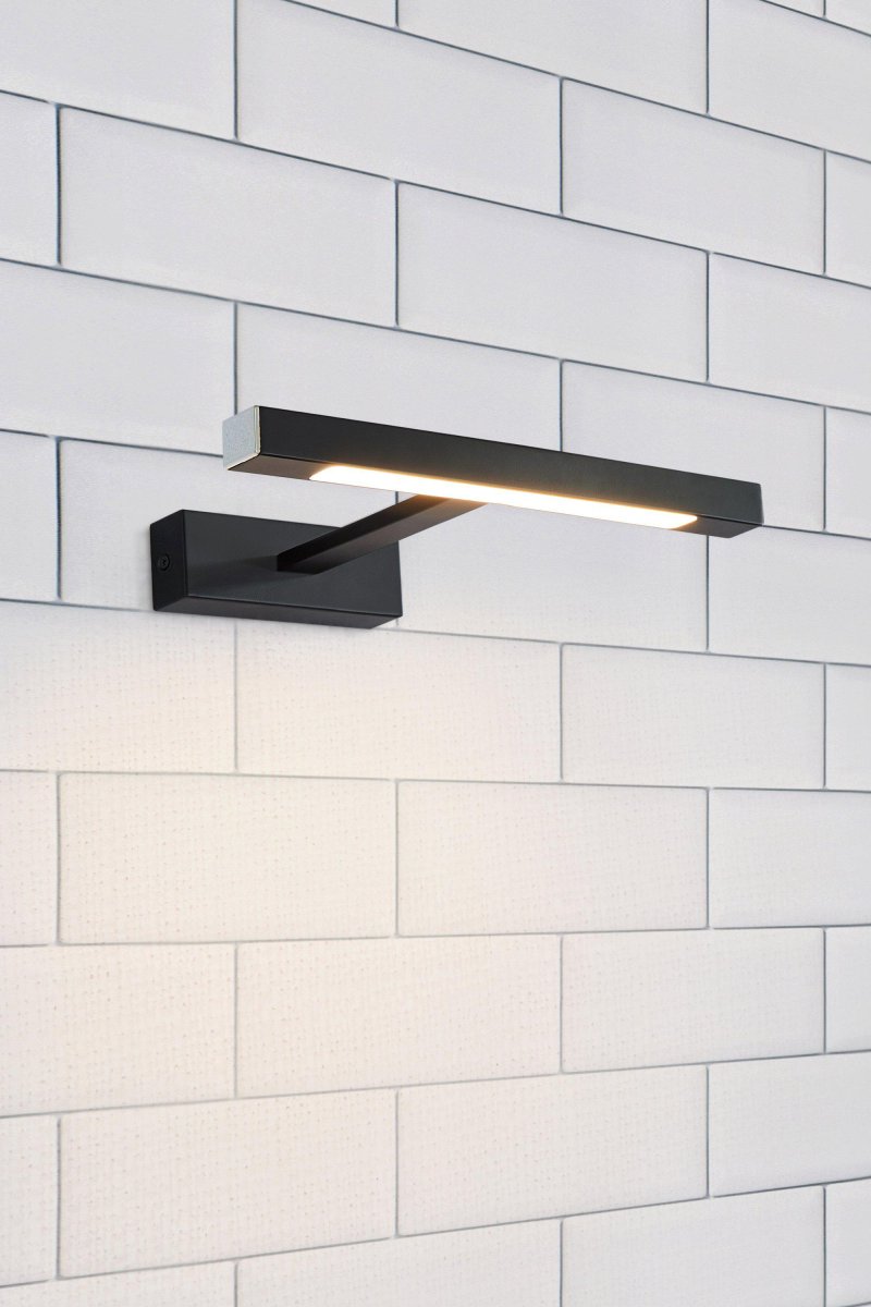 Neptunus 38cm Noir lampe de salle de bain De Markslöjd - Cette applique murale élégante et moderne est le choix parfait pour un éclairage élégant des miroirs et des salles de bains.