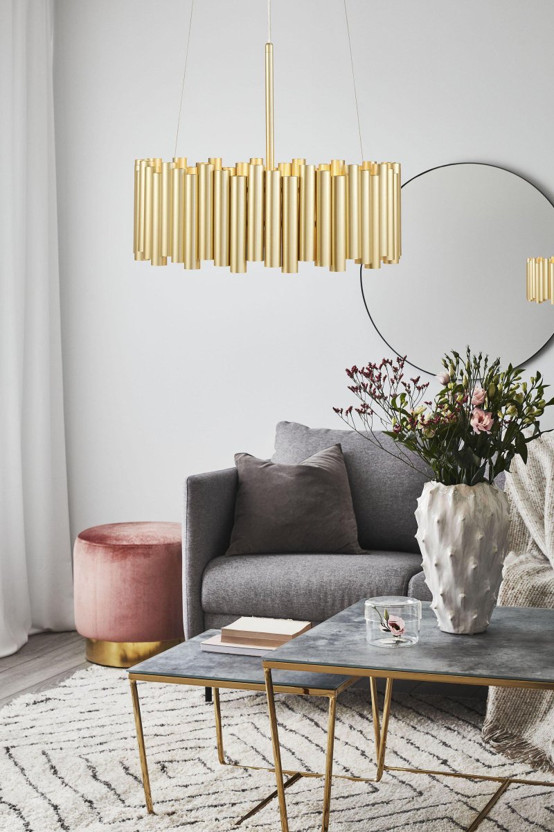 Level Ø53 Or suspension De Markslöjd - Avec un diam&egrave;tre de 53 cm, il devient un accroche-regard dans la pi&egrave;ce et laisse une impression &eacute;l&eacute;gante.