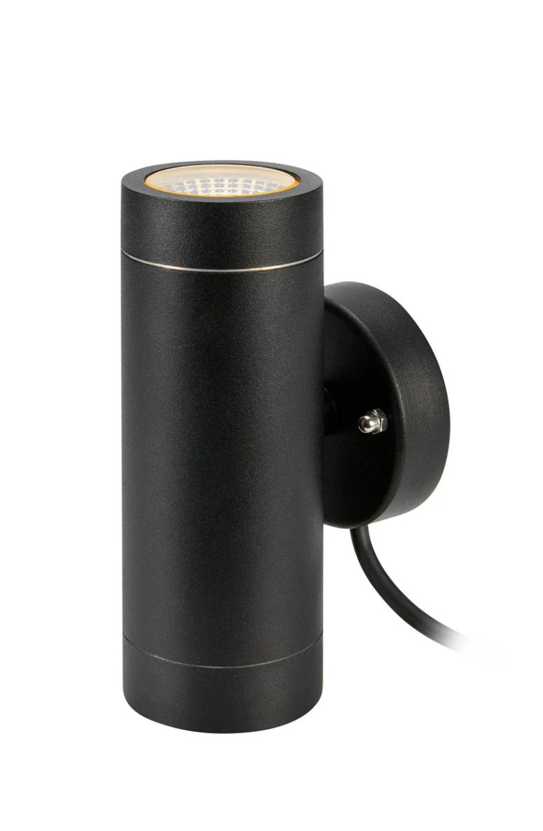 Éclairage De Façade 3W Noir Garden 24 De Markslöjd - Con&ccedil;u pour une utilisation en ext&eacute;rieur (classe de protection IP44) et dimmable.