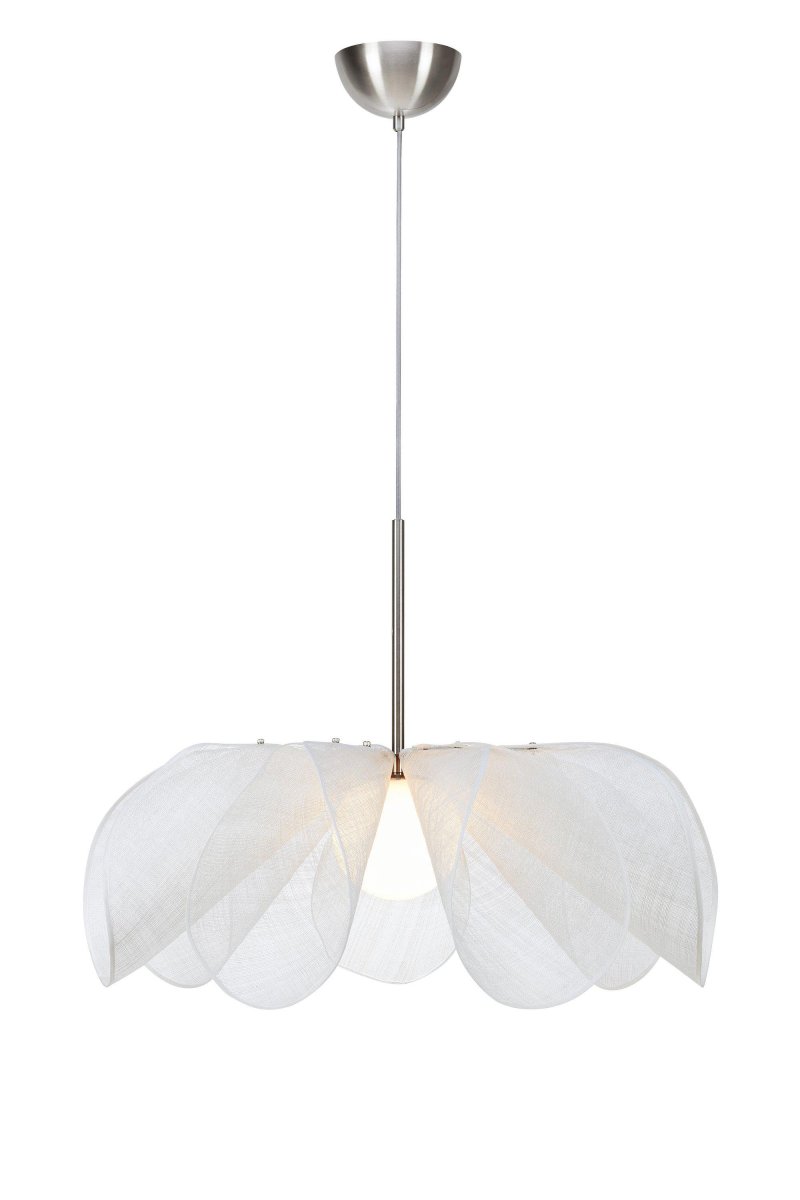 Styrka Ø75 Blanc suspension De Markslöjd - Avec un diamètre de 75 cm, la lampe est parfaite pour la chambre ou au-dessus de la table à manger.