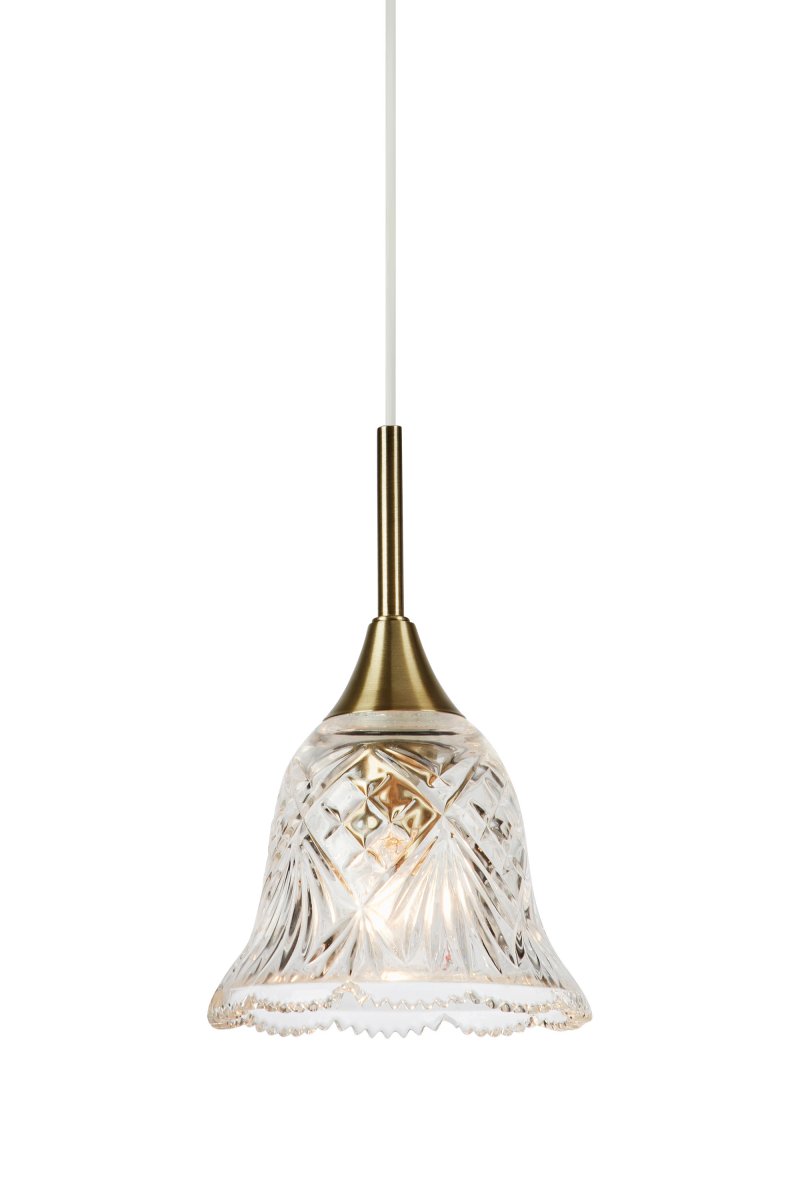 Luna Ø14 Transparent/laiton lampe de fenêtre De Markslöjd - Applique murale en verre transparent orn&eacute;e de d&eacute;licats d&eacute;tails effet noyer et d'une forme d&eacute;corative l&eacute;g&egrave;rement incurv&eacute;e &agrave; sa base &ndash; un design romantique qui cr&eacute;e une ambiance chaleureuse et accueillante pr&egrave;s d'une fen&ecirc;tre ou dans un petit coin.