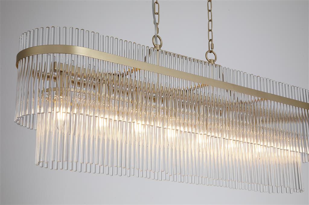 Lara 98cm Or brossé cristal De Searchlight - Sa structure ovale en métal doré brossé est ornée de tiges de verre transparent qui captent et reflètent la lumière comme des prismes, créant une ambiance douce et feutrée.