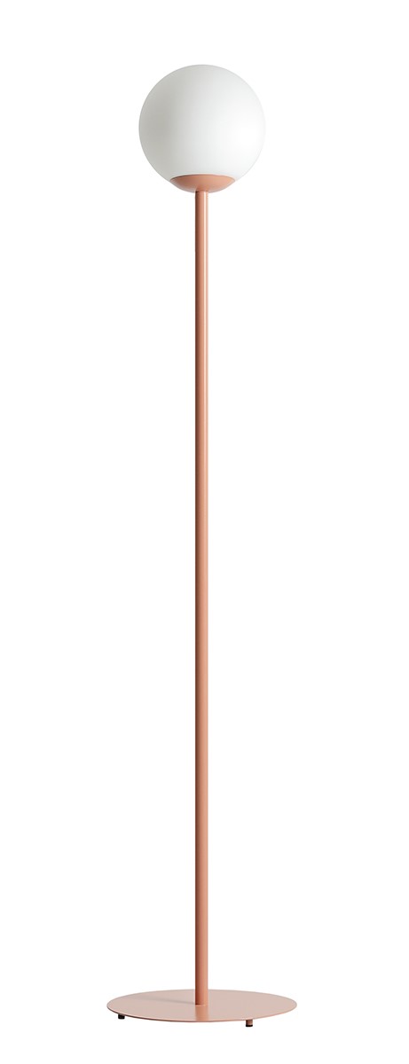 Pinne Corail lampadaire De Artera - La base fine de la lampe dans un ton rouge corail subtil lui donne un look moderne et est parfaite comme détail décoratif dans le salon, la chambre ou sur le balcon.