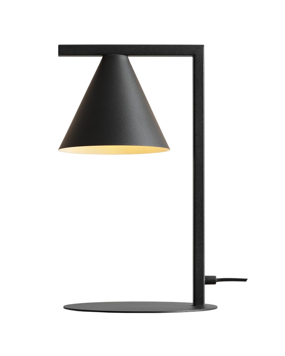 Form 40cm Noir lampe de table De Artera - La lampe fournit une lumière focalisée et est donc idéale pour être placée sur une table à côté du canapé, du lit ou dans un coin où une lumière supplémentaire est nécessaire.