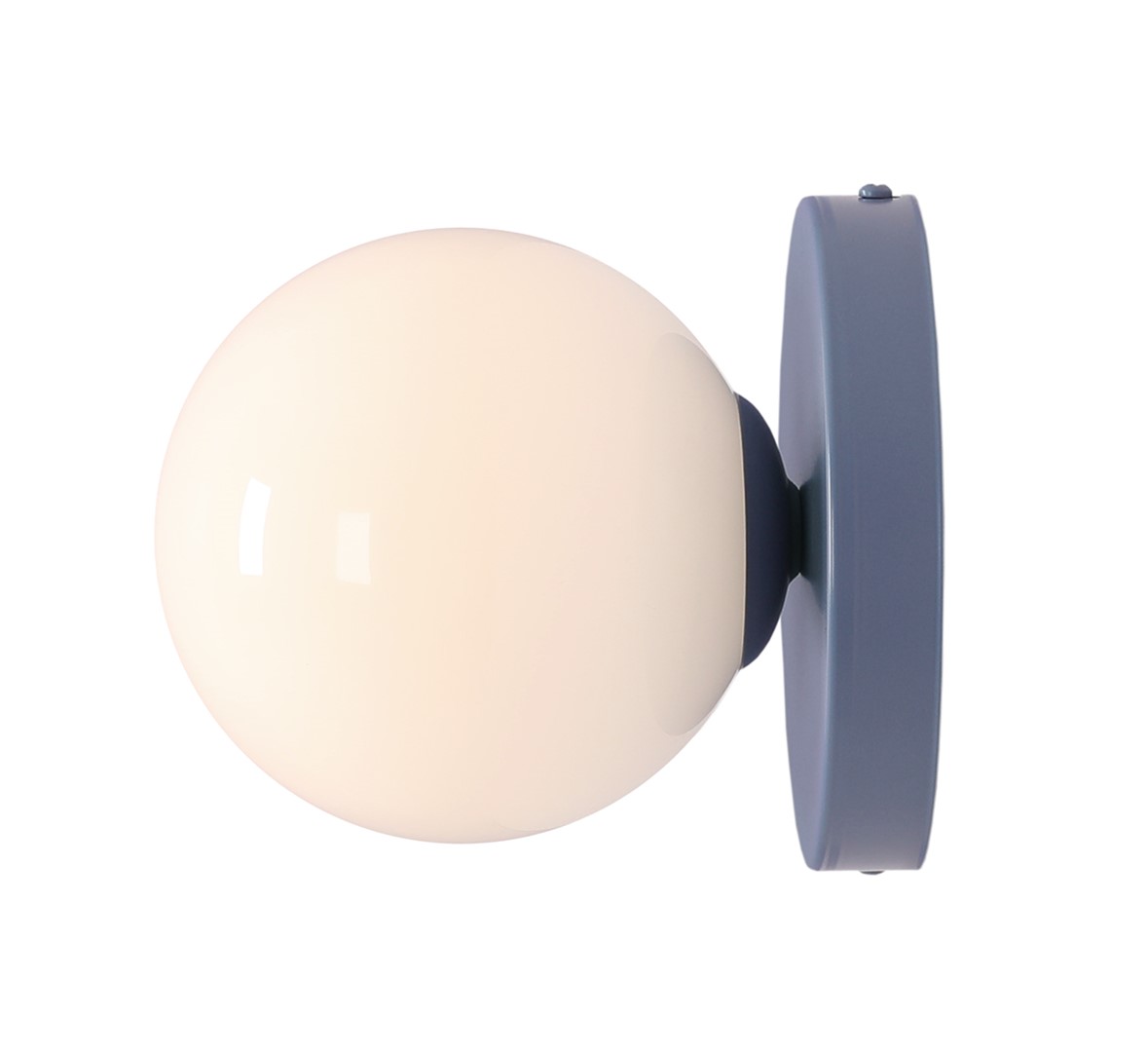 Ball Ø15 Bleu applique murale De Artera - Grâce à son design minimaliste, la lampe s'intègre parfaitement dans les intérieurs modernes et classiques, tout en fournissant une lumière efficace qui améliore l'atmosphère de la pièce.