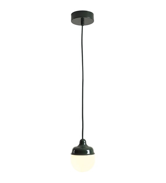Wave Ø17 Vert foncé suspension De Artera - Il est recommand&eacute; d'en placer plusieurs en rang&eacute;e au-dessus de la table &agrave; manger ou dans la cuisine.