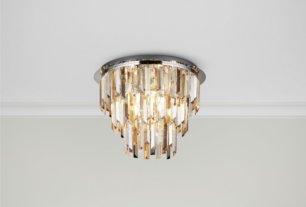 Clarissa Ø45 Chrome cristal De Searchlight - Mont&eacute; pr&egrave;s du plafond sur une base chrom&eacute;e, il ajoute une touche subtile de glamour, parfaite pour les salons et salles &agrave; manger modernes.