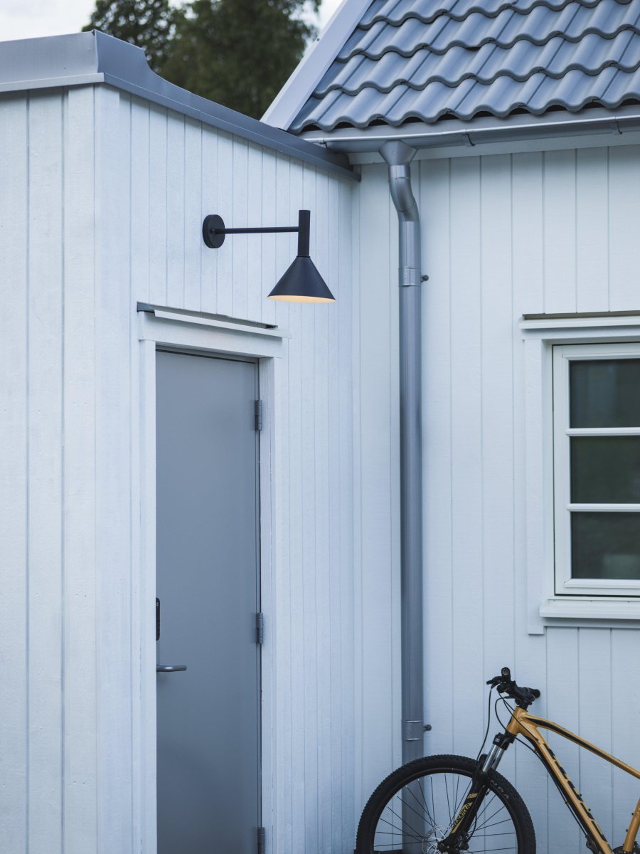 Tripp Noir lampe d’extérieur De PR Home - Avec douille E27, convient pour une utilisation avec des ampoules à incandescence conventionnelles et des sources lumineuses LED plus récentes, max.
